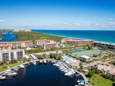 The Yacht & Racquet Club Condos and Townhomes for Sale in Boca Raton